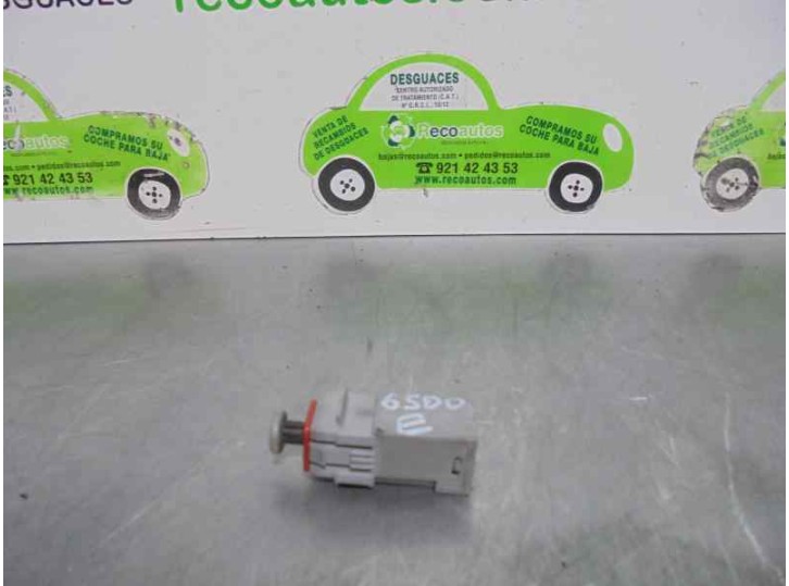 Recambio de interruptor para opel corsa d 1.2 16v cat (z 12 xep / lb4) referencia OEM IAM 55701396 