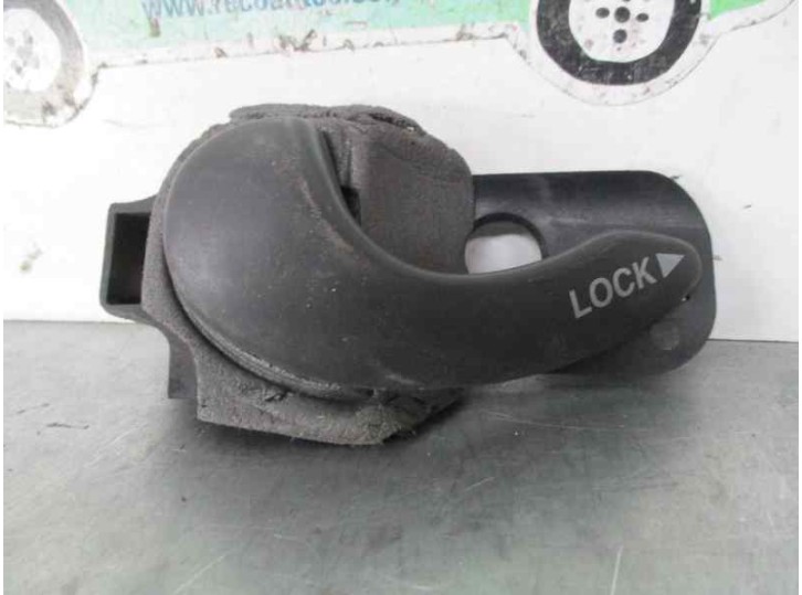Replacement front left interior door handle for Fiat Doblo (119) 1.3 JTD CAT OEM IAM reference 