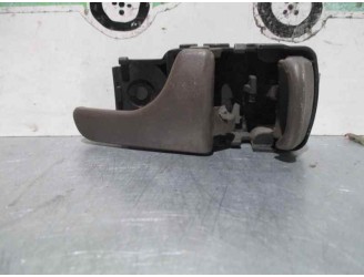 Replacement right rear interior door handle for Nissan Primera saloon/estate (P10/W10) 2.0 16v cat OEM IAM reference 4 DOOR