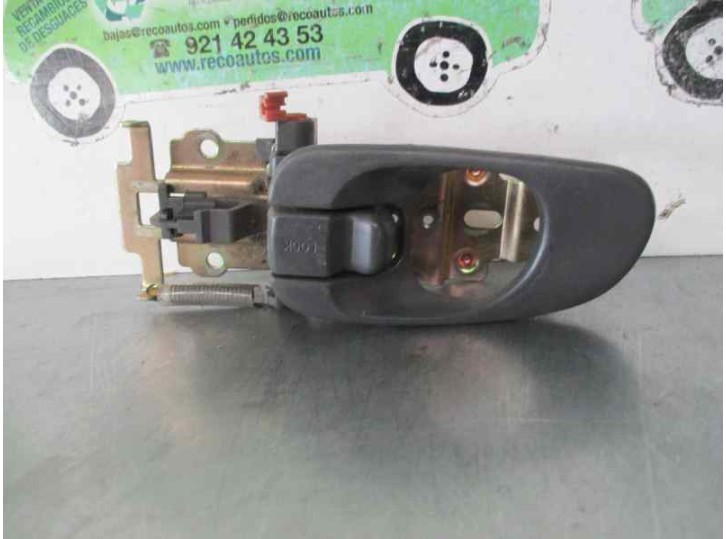 Replacement rear right interior handle for Kia Sephia II 1.5 CAT OEM IAM reference 
