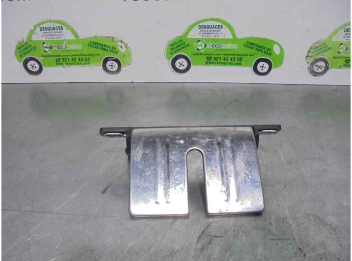 Recambio de molduras traseras para audi allroad quattro (4b5) 2.5 v6 24v tdi referencia OEM IAM 4B9827085D  