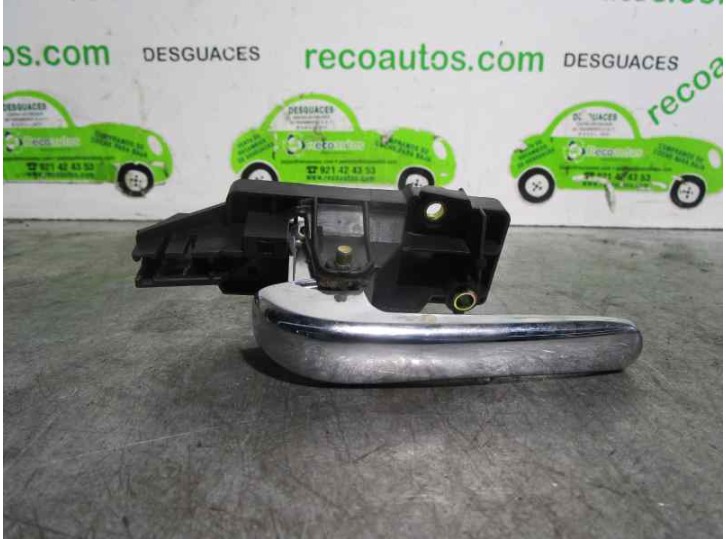 Replacement front right interior door handle for Alfa Romeo 166 2.4 JTD CAT OEM IAM reference 0156017082 