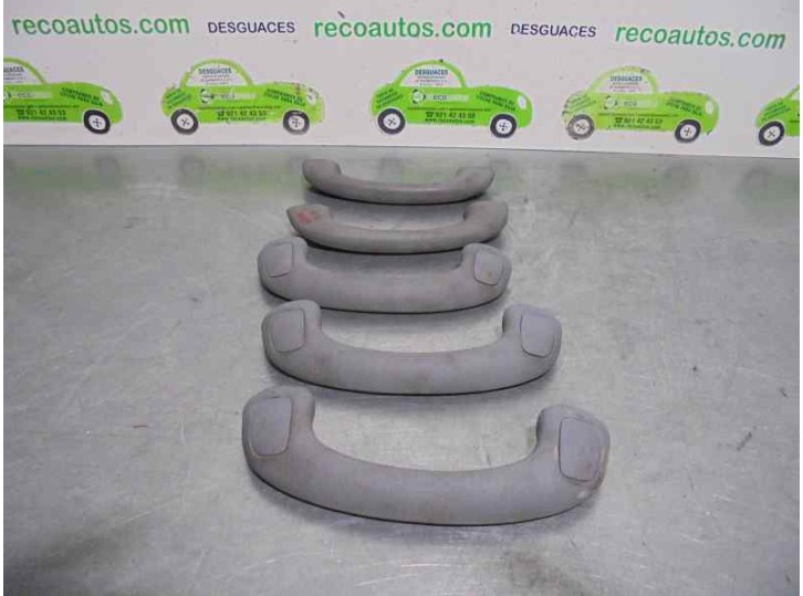 Replacement front right interior door handle for Toyota Previa (R30) 2.0 turbodiesel cat OEM IAM reference 6920528090B0 