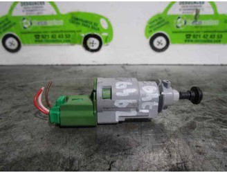 Recambio de interruptor para dacia dokker 1.5 dci diesel fap cat referencia OEM IAM 8200276360D 