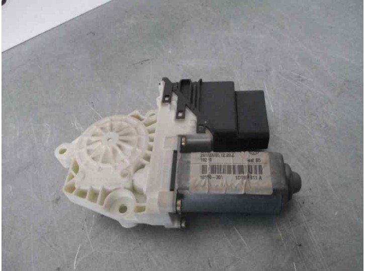 Recambio de motor elevalunas trasero izquierdo para seat leon (1m1) 1.9 tdi referencia OEM IAM 1C0959811A 18 PINES 5 PUERTAS