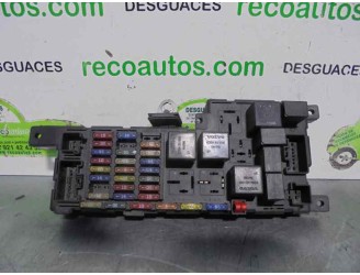 Recambio de caja reles / fusibles para volvo v70 familiar 2.4 cat referencia OEM IAM 518322326  