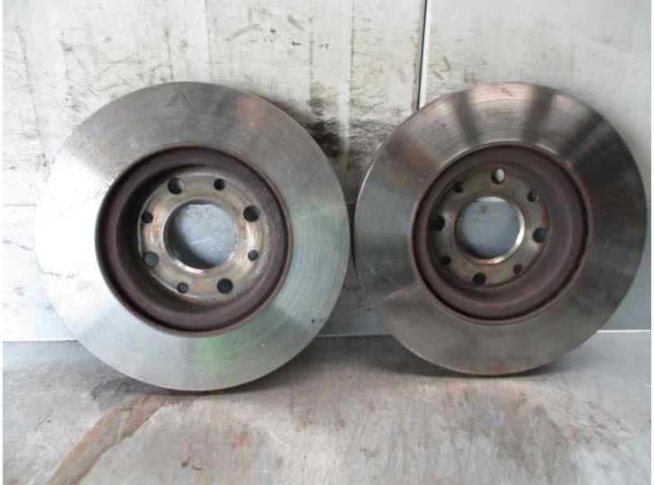 Replacement front brake disc for Fiat Bravo (182) 1.9 JTD CAT OEM IAM reference 