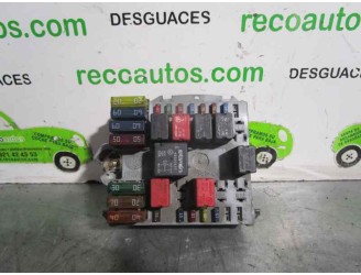 Recambio de caja reles / fusibles para fiat punto berlina (188) 1.2 cat referencia OEM IAM 45835597 210033 DIESEL