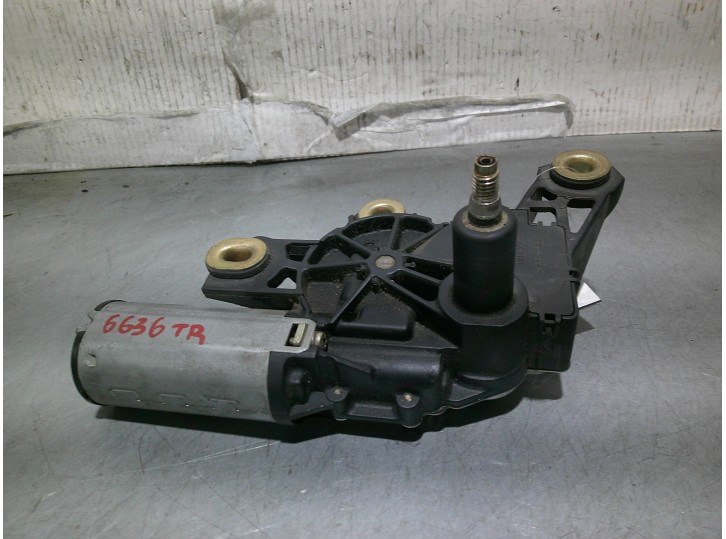Replacement rear wiper motor for Volkswagen Passat Variant (3B5) 1.8 20V Turbo OEM IAM reference 3B9955711C 
