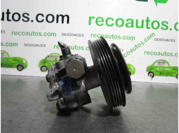 Replacement power steering pump for Volkswagen Passat Variant (3B5) 1.8 20V Turbo OEM IAM reference 8D0145156L KYB