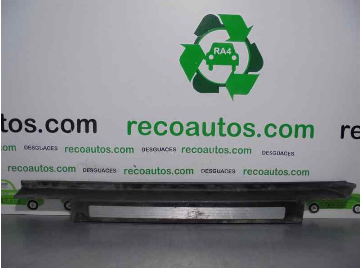 Recambio de moldura para mercedes-benz clase r (w251) 320 cdi l (251.122) referencia OEM IAM A2516800435  