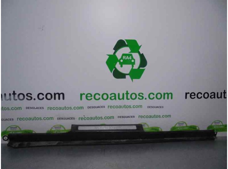 Recambio de moldura para mercedes-benz clase r (w251) 320 cdi l (251.122) referencia OEM IAM A2516800135  