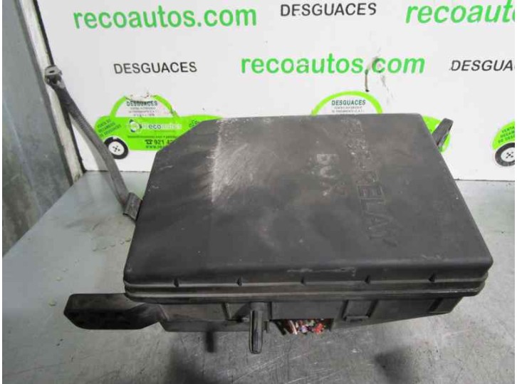 Replacement relay / fuse box for Hyundai Elantra (XD) 2.0 CRDi CAT OEM IAM reference 913102D161 1313208 