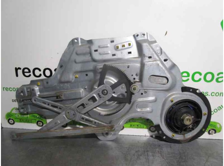 Replacement front right window regulator for Kia Cerato 1.5 CRDi OEM IAM reference 824022F020 2 PINS 5 DOORS