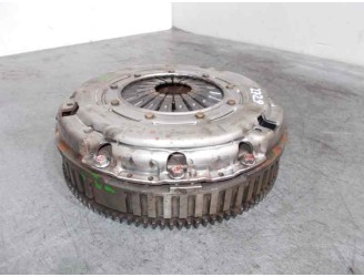 Recambio de kit embrague para hyundai i30 1.6 crdi cat referencia OEM IAM 23560  VALEO