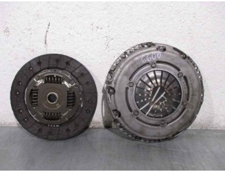 Recambio de kit embrague para volkswagen golf vii lim. (5g1) 1.2 tsi referencia OEM IAM 04E141026A 3082001907 SACHS