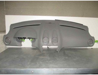 Recambio de salpicadero para mercedes-benz clase m (w164) 4.0 cdi referencia OEM IAM A1646801687 GRIS 