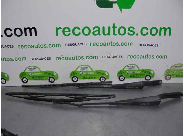 Recambio de brazo limpia delantero derecho para renault 19 hatchback (b/c53) 1.4 referencia OEM IAM 