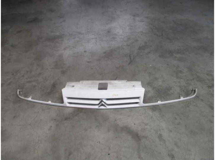 Recambio de rejilla delantera para citroën xantia berlina 1.8 16v monaco referencia OEM IAM 7804E8 