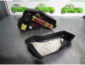 Recambio de caja reles / fusibles para volvo v70 familiar 2.3 turbo cat referencia OEM IAM 6849865 9128967 
