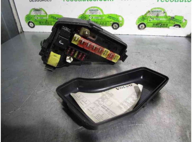Recambio de caja reles / fusibles para volvo v70 familiar 2.3 turbo cat referencia OEM IAM 6849865 9128967 