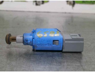 Recambio de interruptor para renault scenic ii dci diesel referencia OEM IAM 8200168239B  