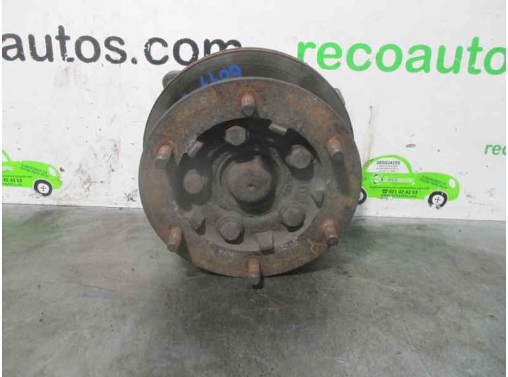 Replacement front right stub axle for Mercedes-Benz Sprinter 02.00 closed box 2.2 CDI CAT OEM IAM reference 9043320701