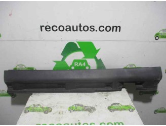 Recambio de faldon lateral para saab 900 cabrio 2.3 cat referencia OEM IAM 4248027 RH NEGRA 