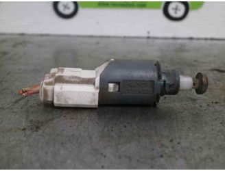 Recambio de interruptor para renault scenic ii 1.6 16v referencia OEM IAM 8200168238B 