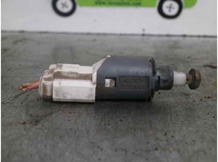 Recambio de interruptor para renault scenic ii 1.6 16v referencia OEM IAM 8200168238B 