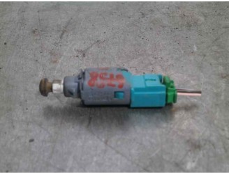 Recambio de interruptor para renault scenic ii 1.6 16v referencia OEM IAM 8200168240B  