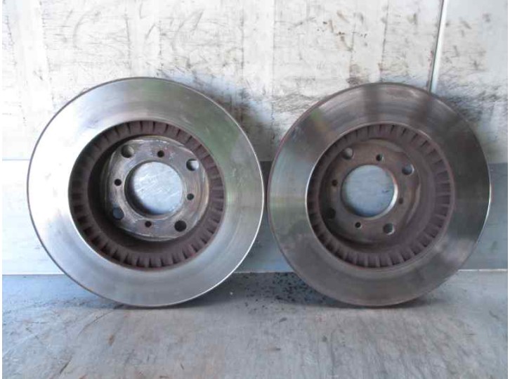 Replacement front brake disc for Suzuki Baleno saloon SY (EG) 1.6 16V CAT OEM IAM reference 