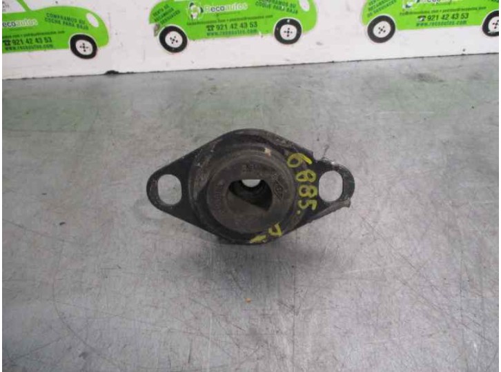 Recambio de soporte motor izquierdo para renault kangoo (f/kc0) 1.2 referencia OEM IAM 7700788318 
