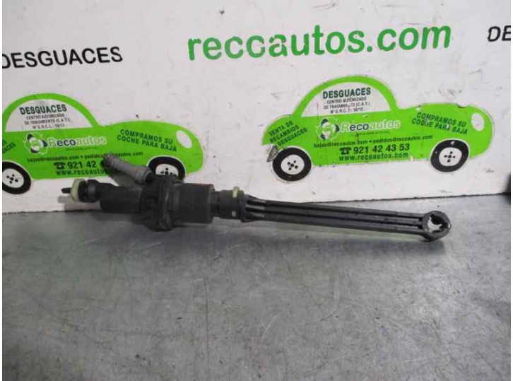 Replacement clutch master cylinder for Peugeot 207 1.4 OEM IAM reference LUK