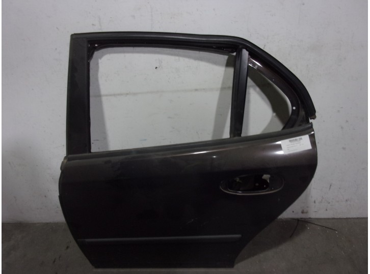 Recambio de puerta trasera izquierda para saab 9-3 berlina 2.0 referencia OEM IAM 12769492 NEGRA 4 PUERTAS