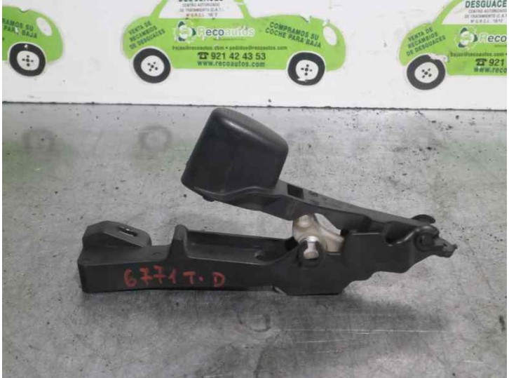 Rear right interior door handle replacement part for Chrysler Voyager (RG) 2.5 CRD CAT OEM IAM reference 12406204 