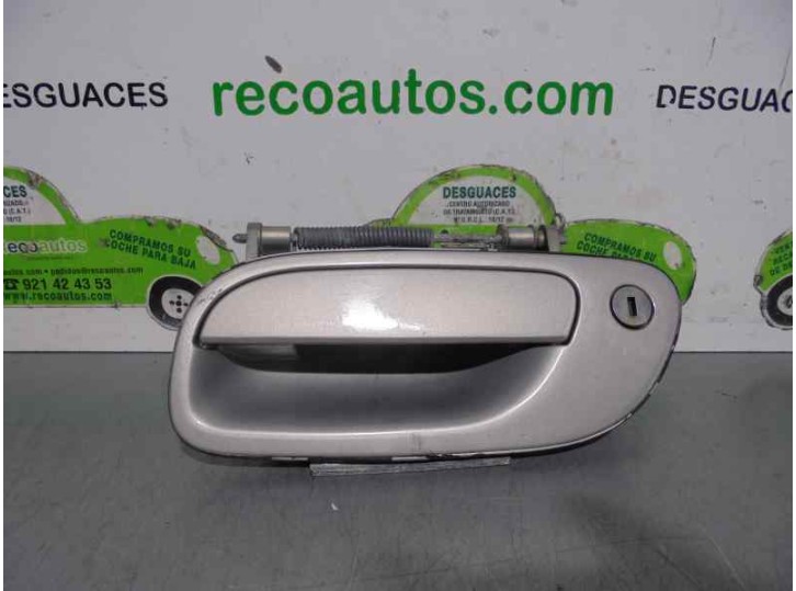 Replacement front left exterior door handle for Volvo V70 estate 2.3 20v turbo cat OEM IAM reference 9159639 