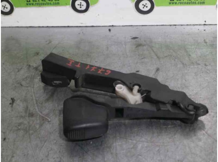 Replacement rear left interior door handle for Chrysler Voyager (RG) 2.5 CRD CAT OEM IAM reference 12406205 