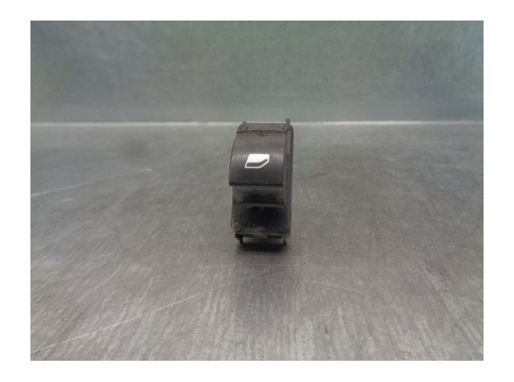 Recambio de mando elevalunas delantero derecho para peugeot partner kombi access referencia OEM IAM   