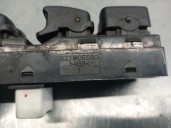 Front left window regulator switch replacement part for Kia Cerato 1.6 LX Sedan (4-door) OEM IAM reference 621W05560 