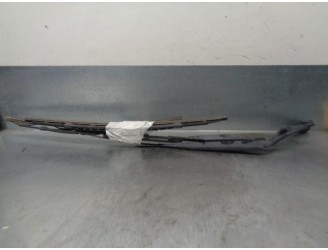 Recambio de brazo limpia delantero derecho para hyundai xg 3.5 v6 cat referencia OEM IAM 983103D010  