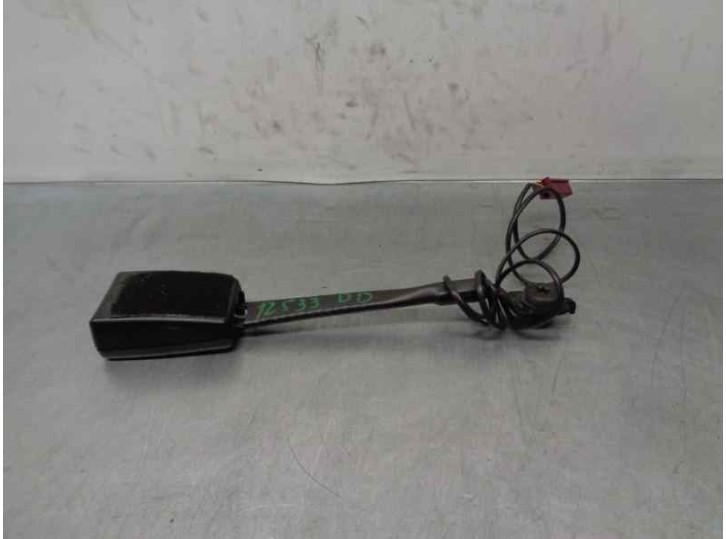 Recambio de enganche cinturon para ford focus lim. (cb8) 1.6 tdci cat referencia OEM IAM BM5161208AAW 