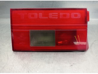 Recambio de piloto trasero izquierdo para seat toledo (1l) base referencia OEM IAM 1L0945107 DE PORTON 4 PUERTAS