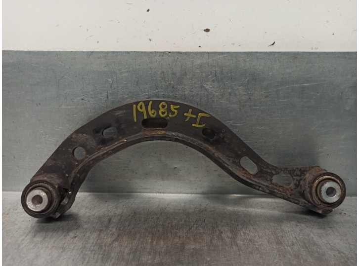 Replacement rear left upper suspension arm for Audi A6 Avant (4F5) 2.0 TDI OEM IAM reference 4F0505197C 