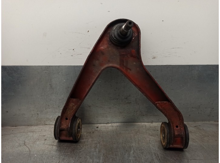 Recambio de brazo suspension superior delantero izquierdo para iveco c35 (1997 - ...) 2.8 referencia OEM IAM 500379804  