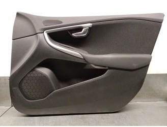 Recambio de guarnecido puerta delantera derecha para volvo v40 hatchback (525) d2 referencia OEM IAM 1319933 39815606 