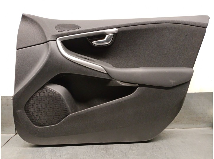 Recambio de guarnecido puerta delantera derecha para volvo v40 hatchback (525) d2 referencia OEM IAM 1319933 39815606 