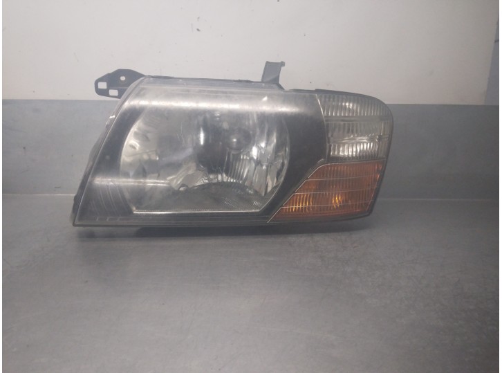 Recambio de faro izquierdo para mitsubishi montero (v60/v70) 3.2 di-d cat referencia OEM IAM MR558823  