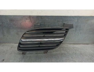 Replacement front grille for Opel Corsa C 1.0 12V CAT (Z 10 XEP / LJ4) OEM IAM reference 62332BM400 