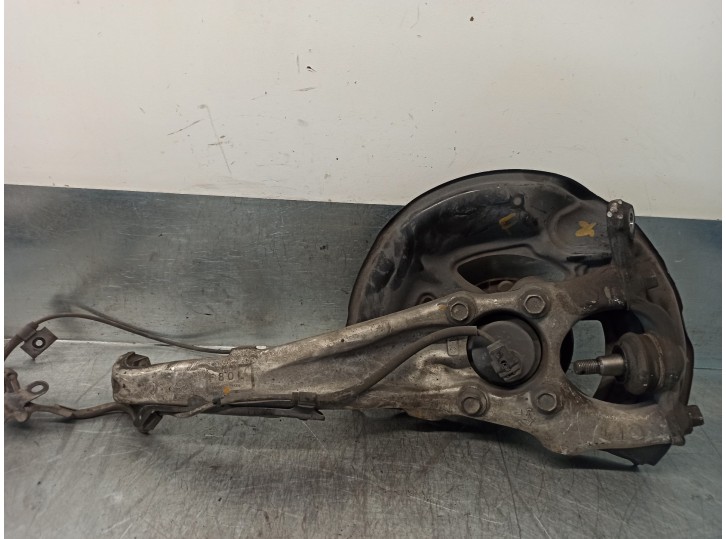 Recambio de mangueta delantera izquierda para lexus ls430 (ucf30) básico (07.2003) referencia OEM IAM 4320250020  CESTA 17B